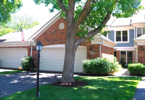 2135 N Coldspring Rd, Arlington Heights, IL 60004