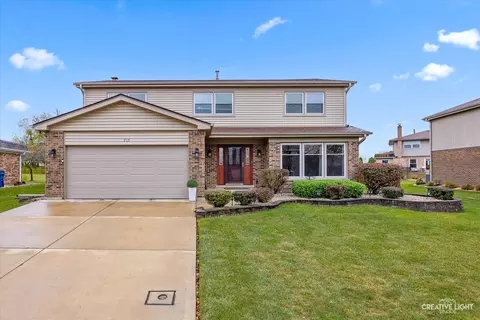 715 Sandpebble Dr, Schaumburg, IL 60193