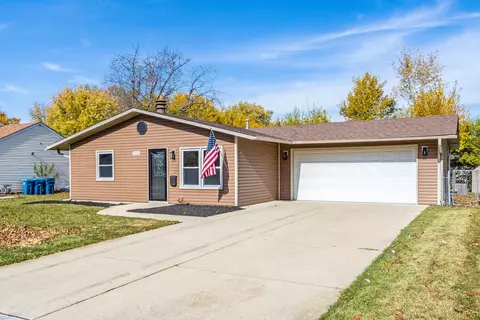 719 Cedardale Pl, Aurora, IL 60506