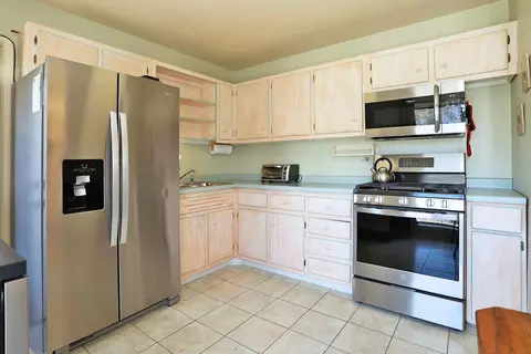 645 Olive St, Hoffman Estates, IL 60169 photo 10