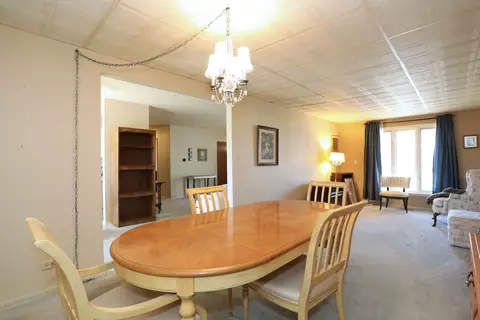 645 Olive St, Hoffman Estates, IL 60169 photo 13