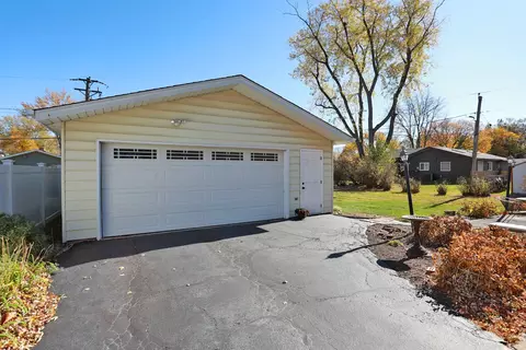 645 Olive St, Hoffman Estates, IL 60169 photo 23