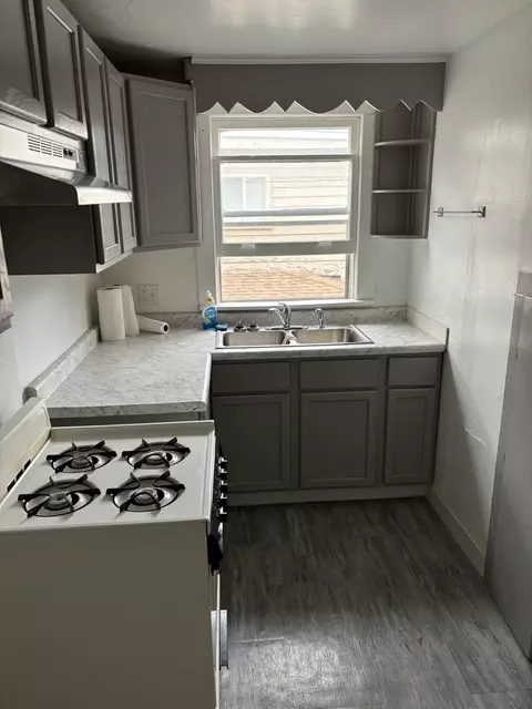 Kitchen - 322 Pine St, Joliet, IL 60435 photo 2 of 2