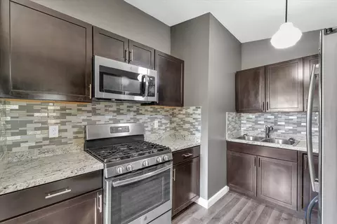 Kitchen - 2015 Greendale Dr, Champaign, IL 61821 photo 2 of 3