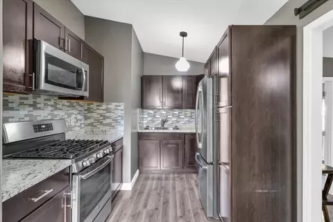 Kitchen - 2015 Greendale Dr, Champaign, IL 61821 photo 1 of 3