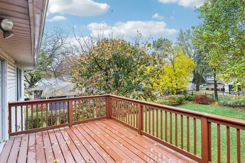 358 Shiloh Ct, Elgin, IL 60120 photo 31