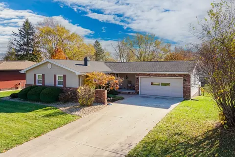 1403 Bird Ct, Normal, IL 61761