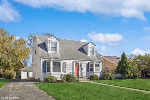 299 N Oak St, Elmhurst, IL 60126