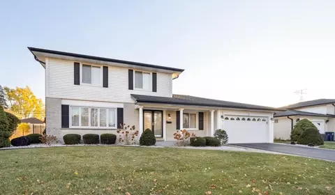 599 Kinkaid Ct, Des Plaines, IL 60016