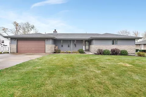 16011 W Diane Way, Manhattan, IL 60442