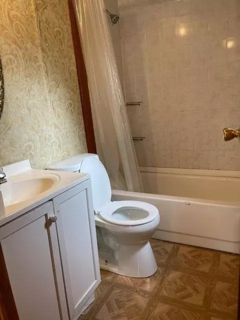 22 Maple St, Minooka, IL 60447 photo 9