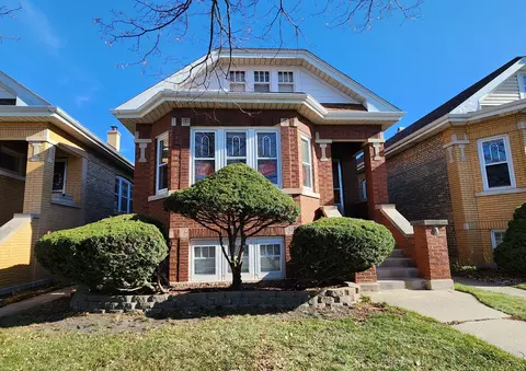 2437 S Oak Park Ave, Berwyn, IL 60402