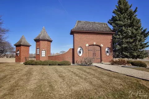 0 Country Shire Ln, Spring Grove, IL 60081