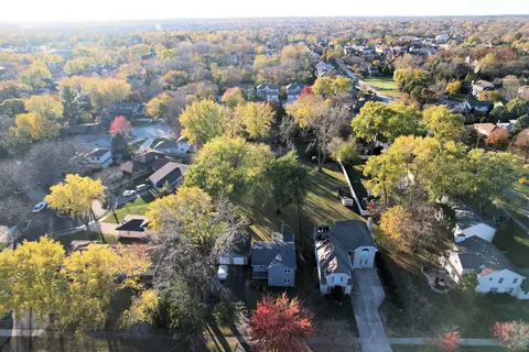 View/Area - 1585 Vermont St, Rolling Meadows, IL 60008 photo 4 of 5
