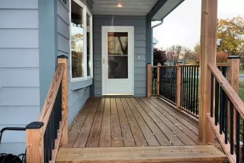 Exterior - 1585 Vermont St, Rolling Meadows, IL 60008 photo 2 of 8