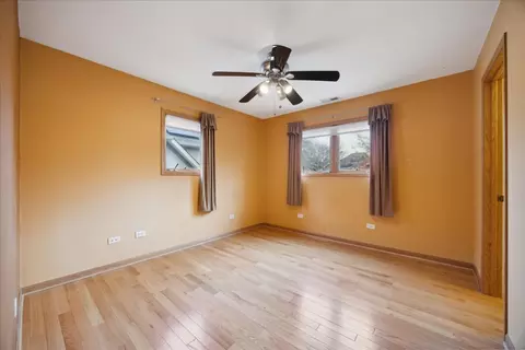 Bedroom - 1585 Vermont St, Rolling Meadows, IL 60008 photo 3 of 4