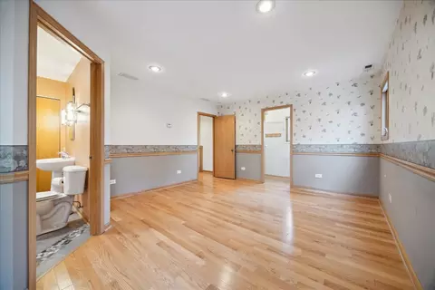 Bedroom - 1585 Vermont St, Rolling Meadows, IL 60008 photo 2 of 4