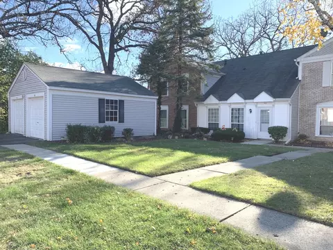 52 Hickory Ln, Cary, IL 60013
