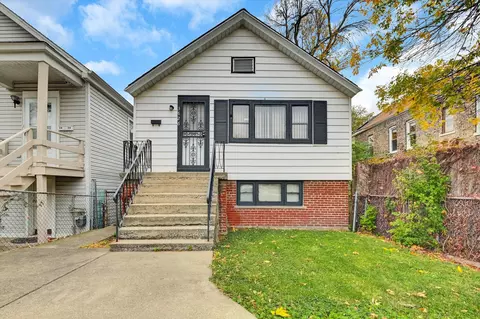 3826 S Wood St, Chicago, IL 60609
