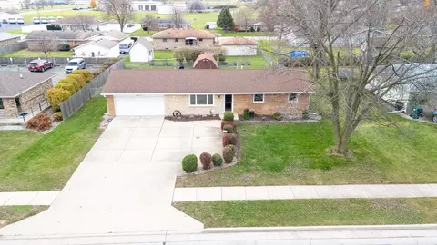 1220 Armour Rd, Bourbonnais, IL 60914