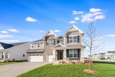 11303 Trenton St, Huntley, IL 60142