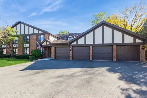 5840 Doe Cir #5840, Westmont, IL 60559