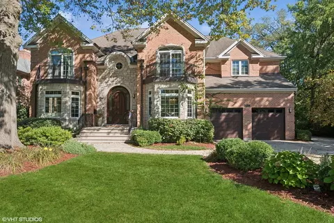 1477 N Dee Rd, Park Ridge, IL 60068