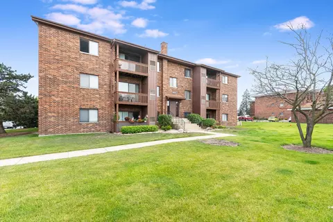 15724 Peggy Ln #7, Oak Forest, IL 60452