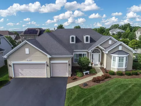38 W532 Mcquire Pl, Geneva, IL 60134