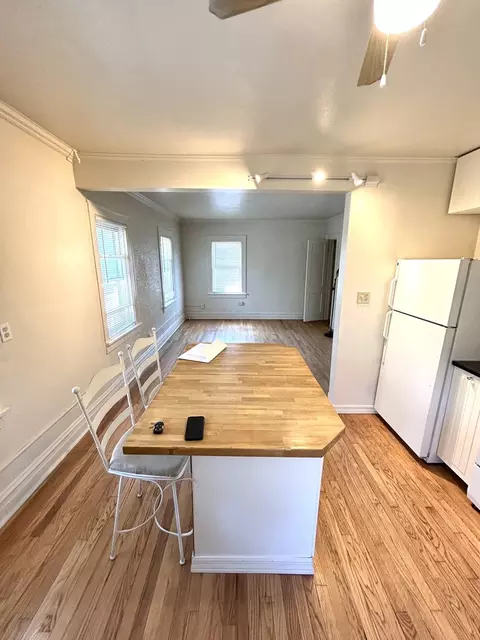 Kitchen - 135 E North Ave, Elmhurst, IL 60126 photo 1 of 2