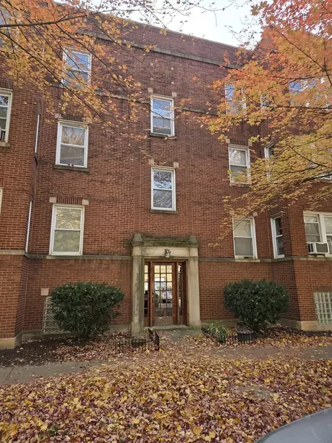 3705 W Cullom Ave #1A, Chicago, IL 60618