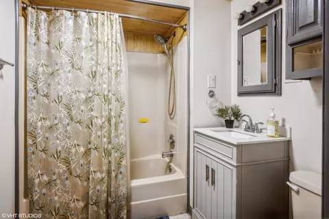 Bath - 3137 Peoria St, Steger, IL 60475 photo 1 of 1