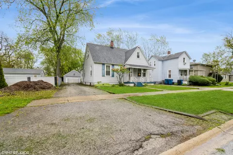 3137 Peoria St, Steger, IL 60475