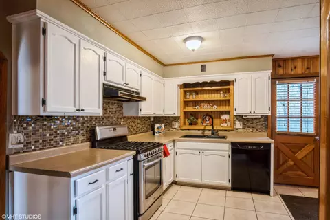 Kitchen - 3137 Peoria St, Steger, IL 60475 photo 1 of 1