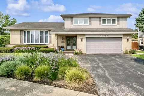 1026 S Church Rd, Mount Prospect, IL 60056