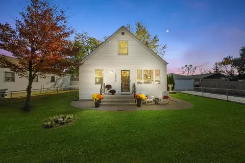 7933 Long Ave, Burbank, IL 60459 photo 2