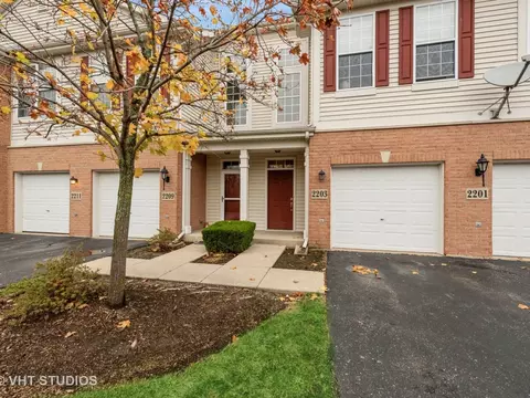 2203 Concord Dr #291C, Mchenry, IL 60050