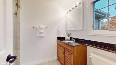 Bath - 808 E Hickory Ave, Addison, IL 60101 photo 3 of 5