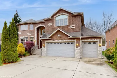 Exterior - 808 E Hickory Ave, Addison, IL 60101 photo 2 of 6