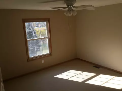 Bedroom - 1484 Timber Ridge Ct, Kankakee, IL 60901 photo 2 of 3