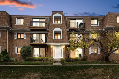 4176 Cove Ln #2E, Glenview, IL 60025