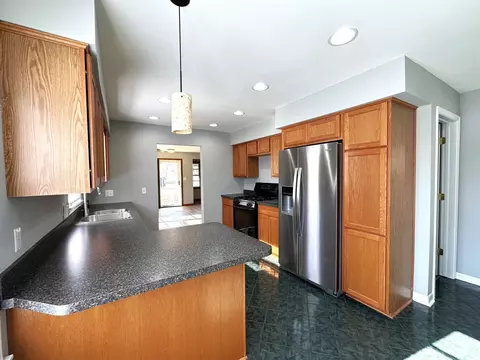 Kitchen - 906 S Nelson Ave, Kankakee, IL 60901 photo 2 of 5