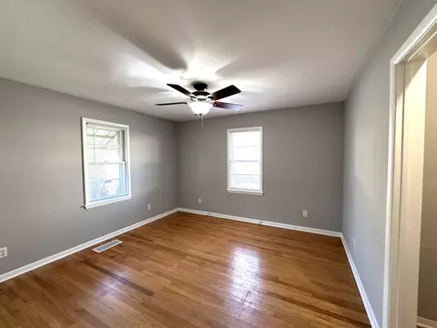 Living - 906 S Nelson Ave, Kankakee, IL 60901 photo 5 of 6