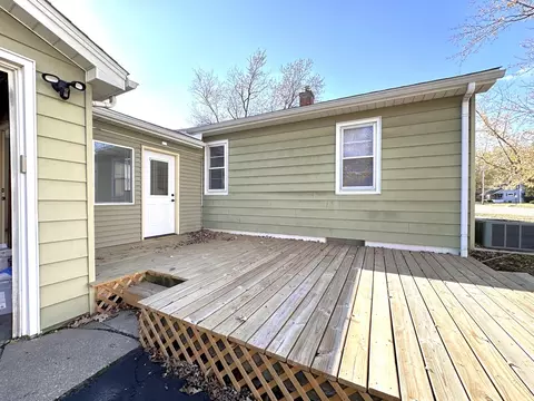 Exterior - 906 S Nelson Ave, Kankakee, IL 60901 photo 5 of 5