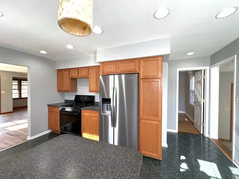 Kitchen - 906 S Nelson Ave, Kankakee, IL 60901 photo 5 of 5