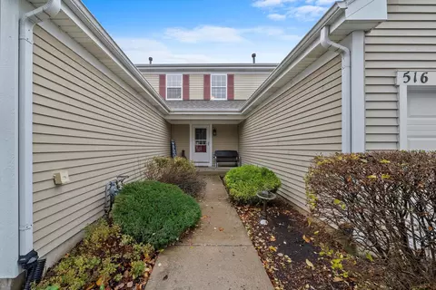 514 Prairie View Dr, Minooka, IL 60447