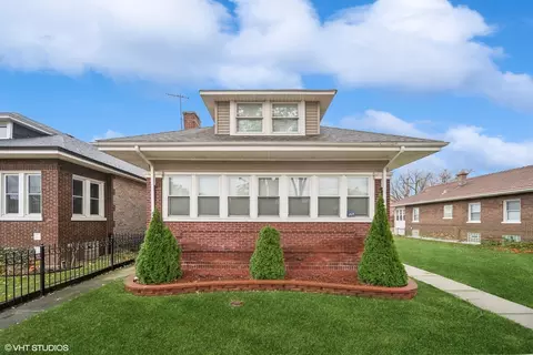 7945 S Oglesby Ave, Chicago, IL 60617