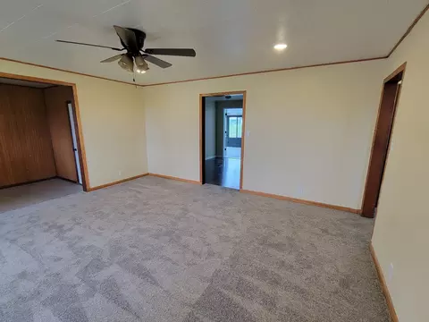 516 Thomas St, Minonk, IL 61760 photo 4