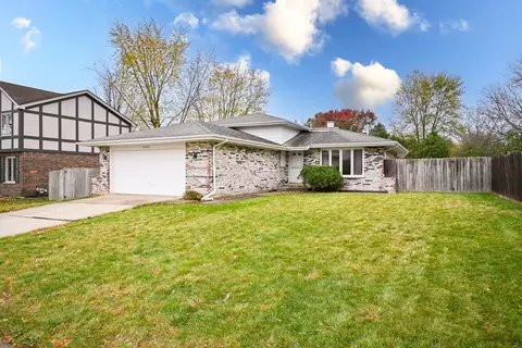 10 S260 Havens Dr, Downers Grove, IL 60516