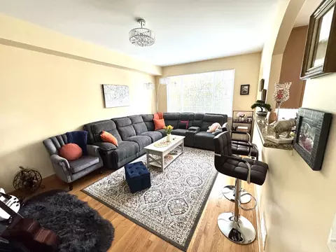 Living - 1205 Telluride Ct, Bartlett, IL 60103 photo 2 of 6